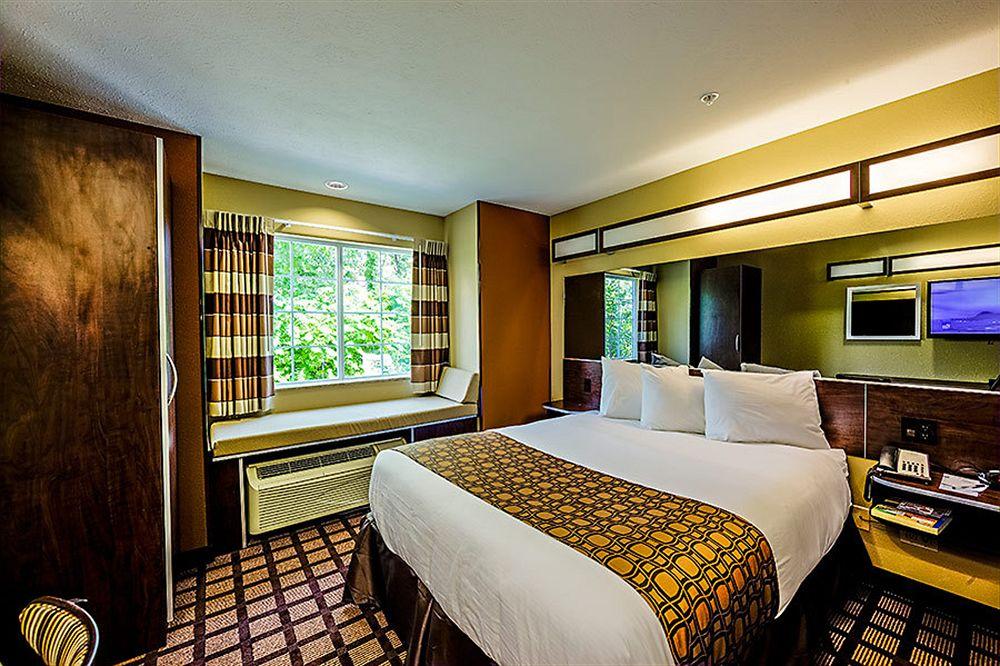 Microtel Inn And Suites North Canton Eksteriør bilde