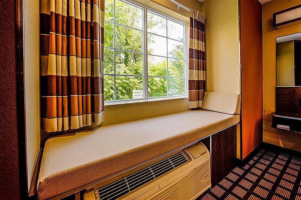 Microtel Inn And Suites North Canton Eksteriør bilde