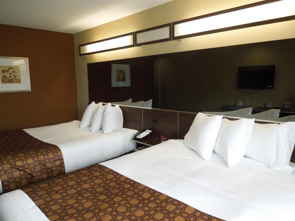 Microtel Inn And Suites North Canton Eksteriør bilde